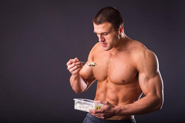 homme prise de masse